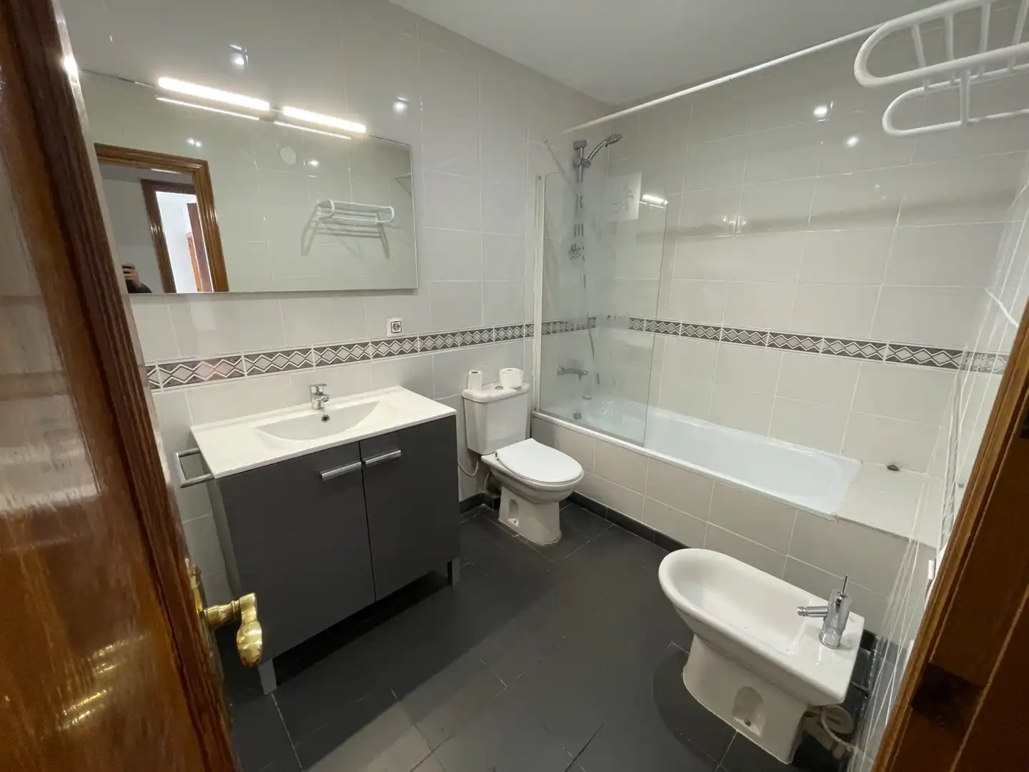 Bathroom of Attic for sale in Salt  with Air Conditioner, Heating and Terrace