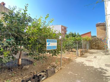 Residential land for sale in Calle Cine 9
