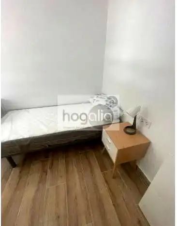 Bedroom of Ground floor for rent in Sevilla  with Air Conditioner and Furnished