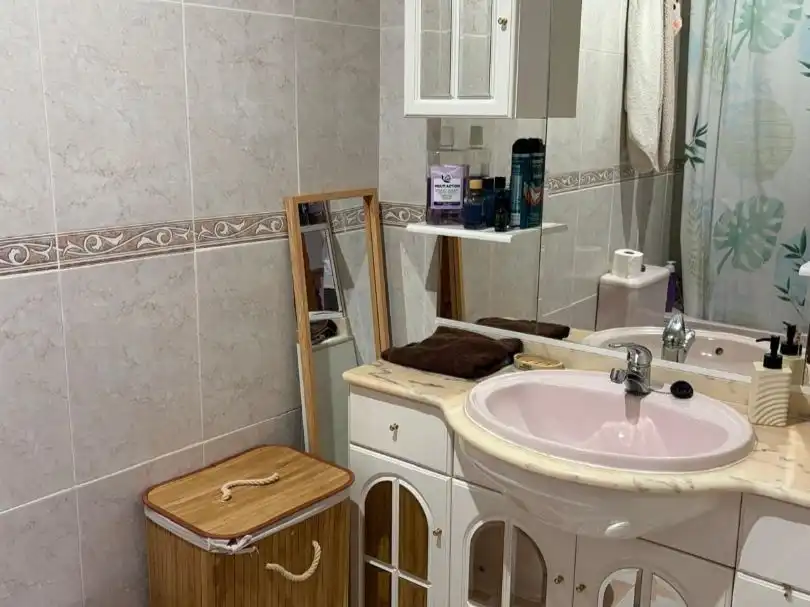 Badezimmer von Haus oder Chalet zum Verkauf in Güevéjar mit Privatgarten, Terrasse und Abstellraum