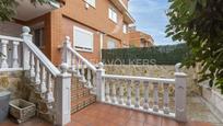 Exterior view of Single-family semi-detached for sale in Alcalá de Henares  with Swimming Pool and Balcony