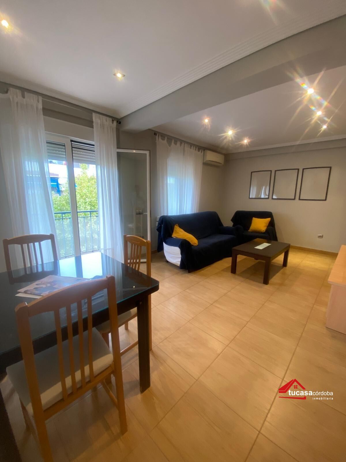 Sala d'estar de Pis en venda en  Córdoba Capital amb Aire condicionat i Terrassa