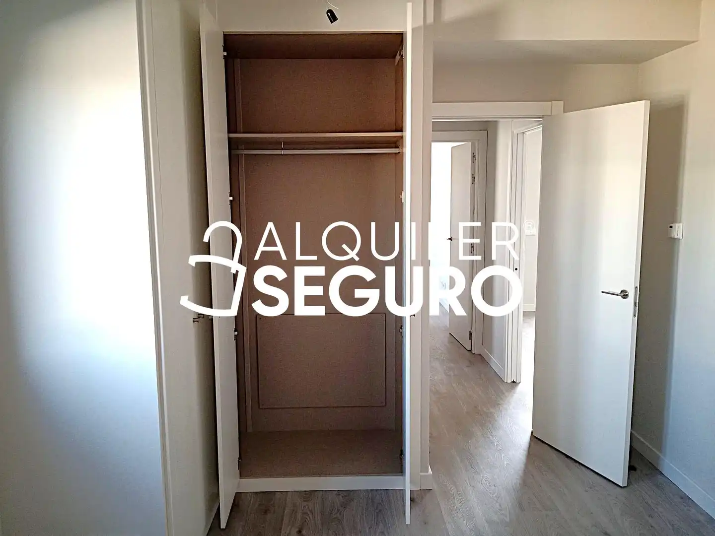 Flat for rent in de Vicente Ferrer , Ciudad de la Comunicación - Arco Ladrillo