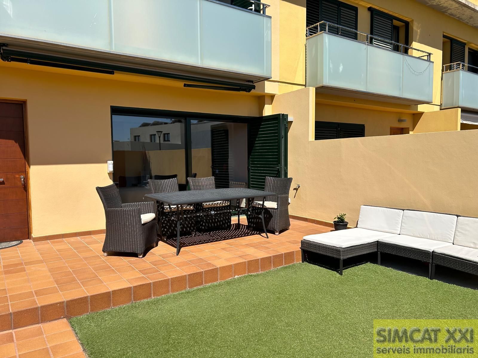 Terrace of Single-family semi-detached for sale in Navata  with Air Conditioner, Heating and Parquet flooring