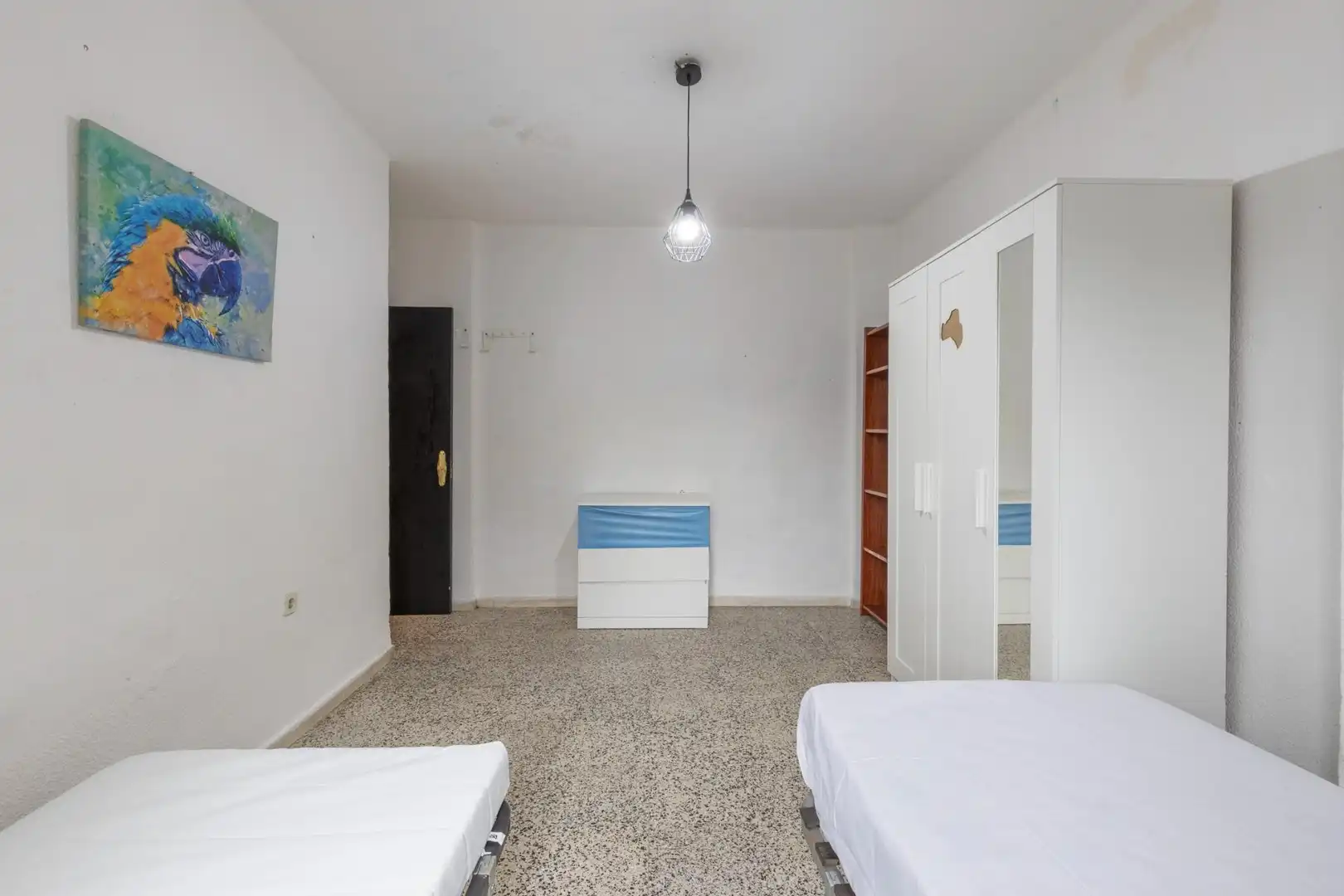 Dormitori de Pis en venda en Granada
