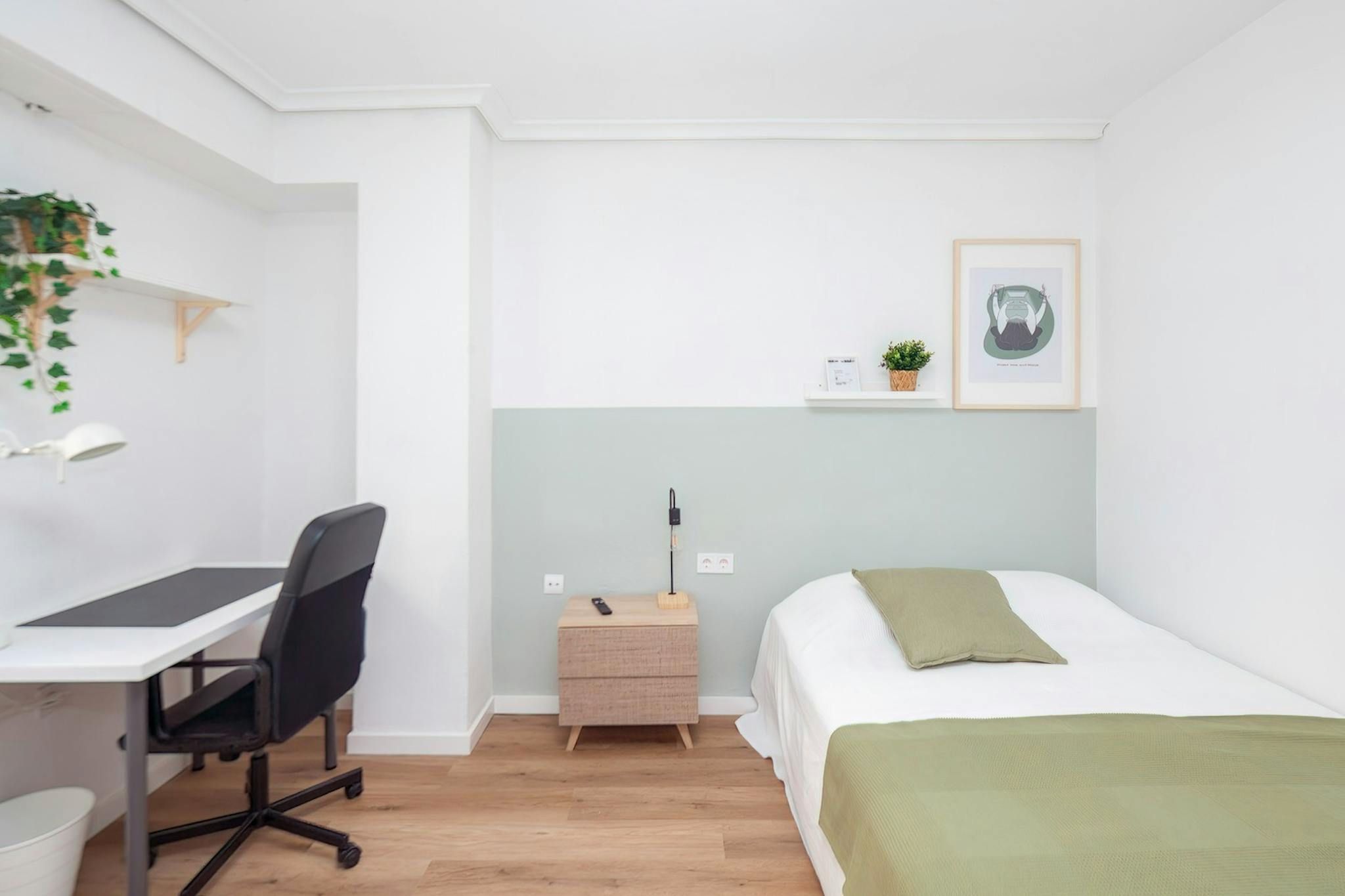 Dormitori de Pis per a compartir en  Valencia Capital amb Moblat, Rentadora i TV