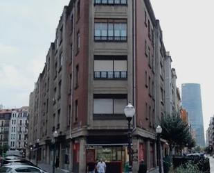 Vista exterior de Pis en venda en Bilbao  amb Calefacció, Parquet i Traster