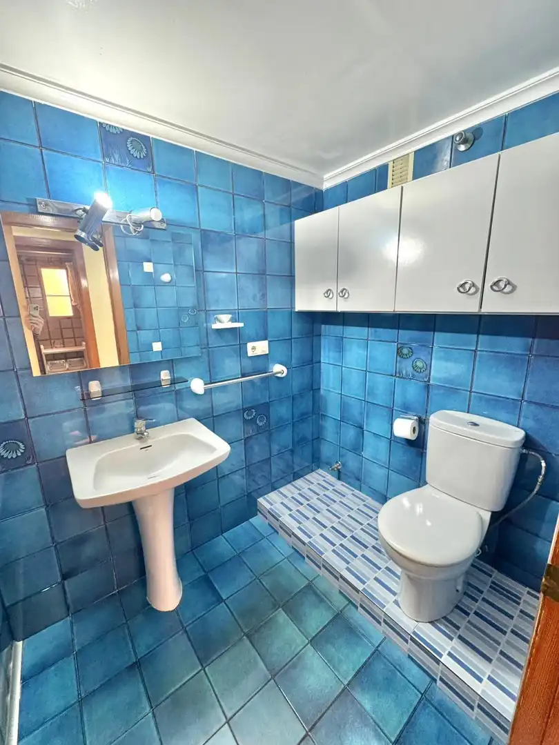 Badezimmer von Wohnungen zum Verkauf in Benicasim / Benicàssim mit Terrasse, Möbliert und Gemeinschaftspool