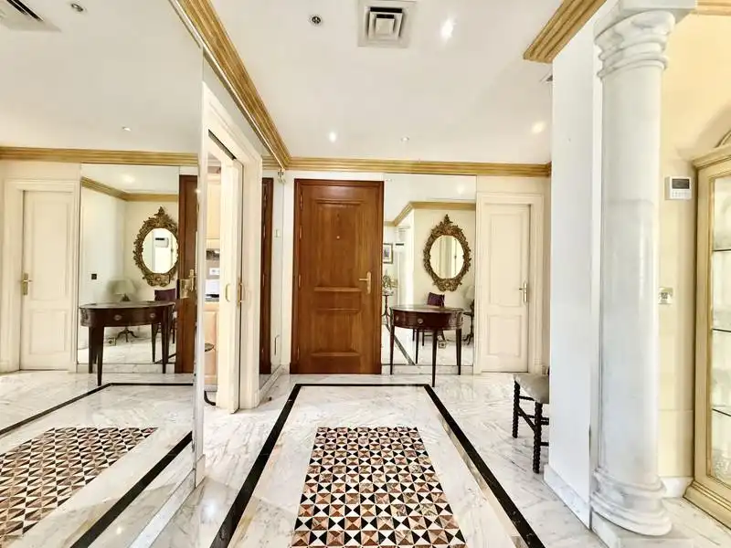 Apartamento de alquiler en Marbella con Aire acondicionado, Calefacción y Terraza