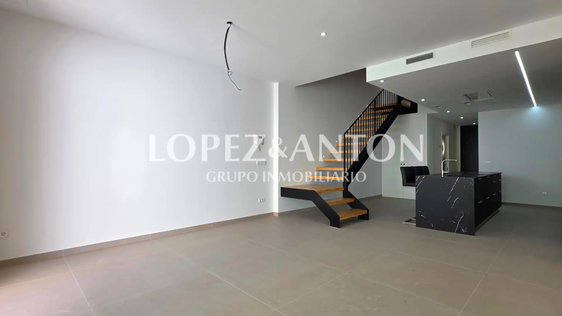 Casa adosada en venta en Benaguasil con Aire acondicionado, Calefacción y Terraza