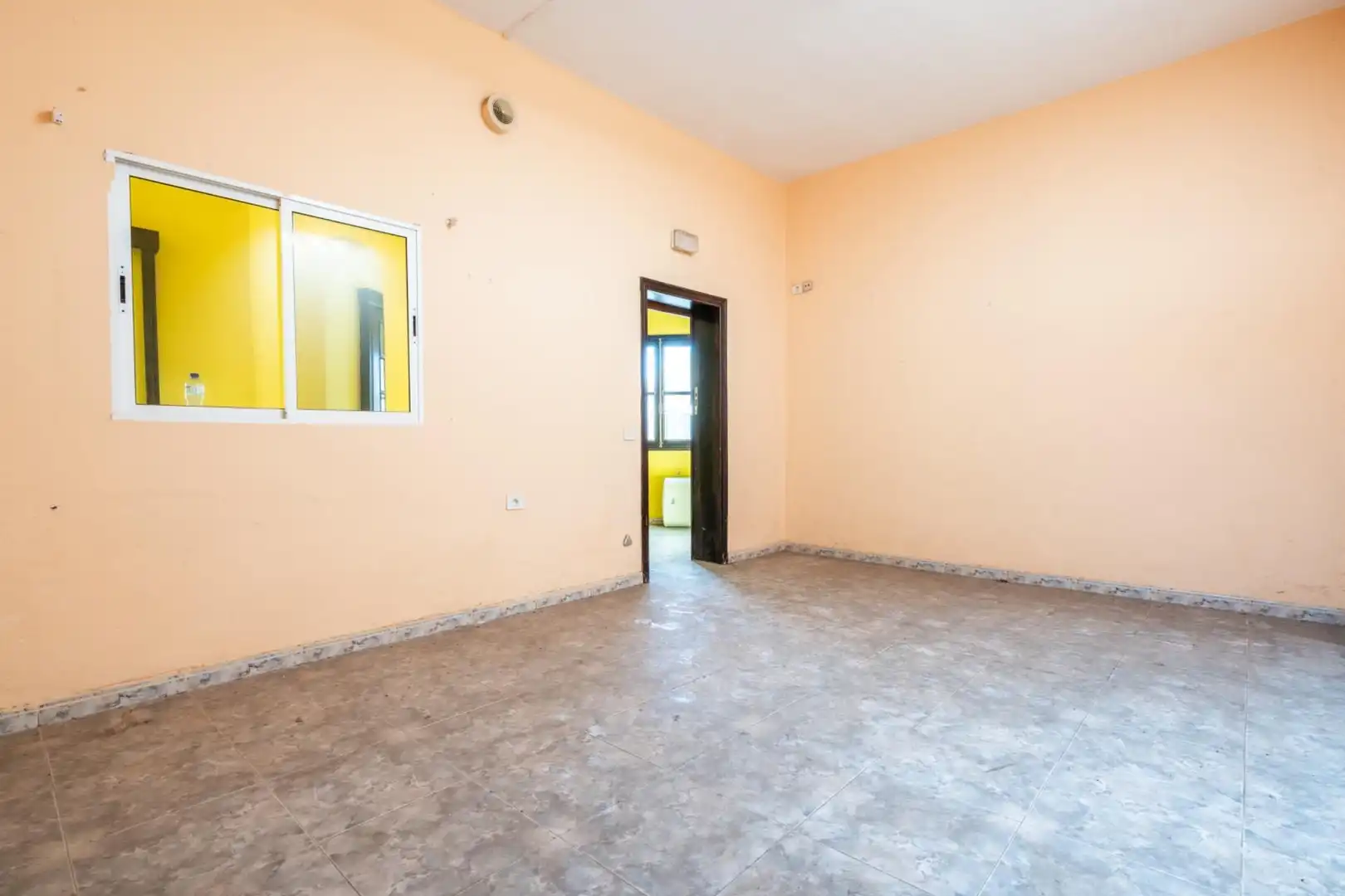 Houses for sale in Calle Calle El Calvario, Centro