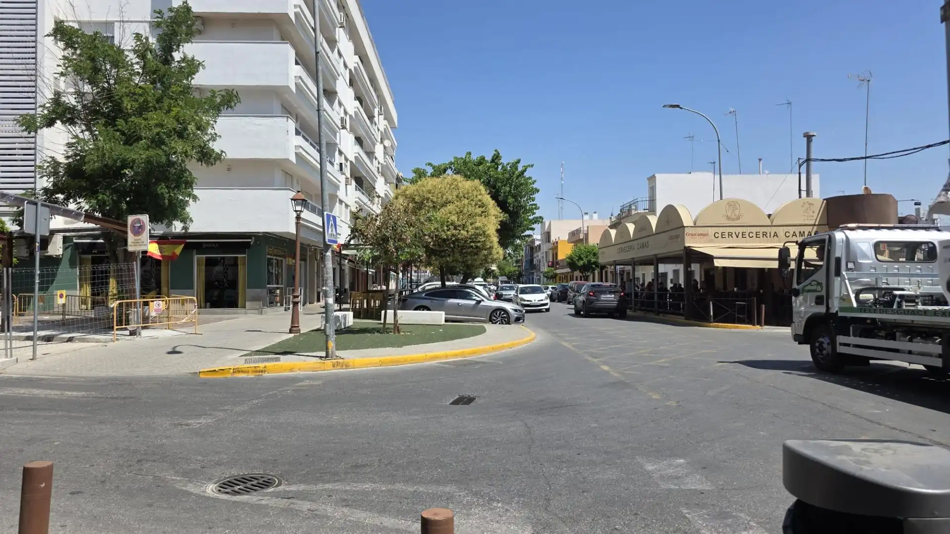Vista exterior de Garatge en venda en Camas