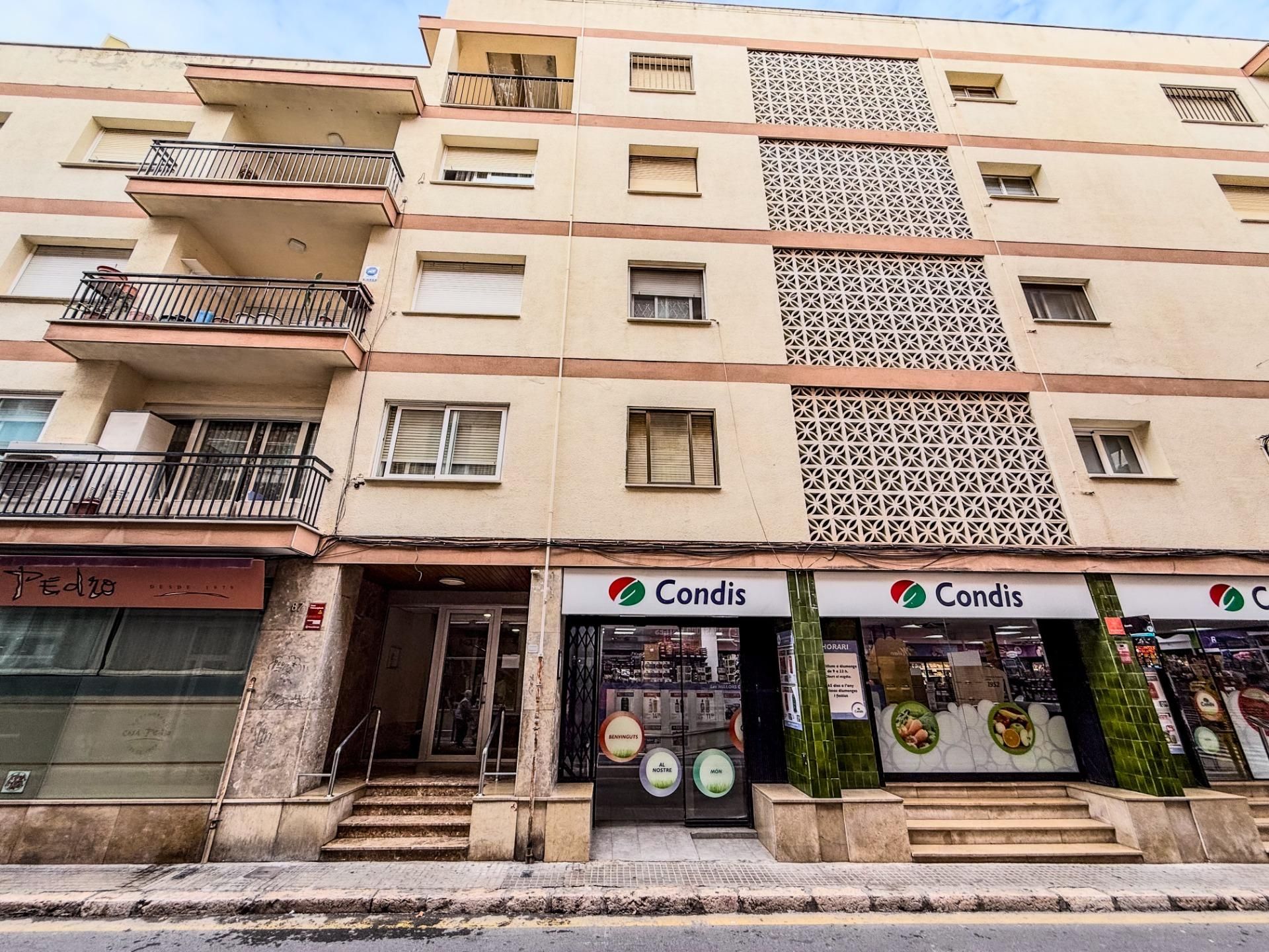 Vista exterior de Pis en venda en Calafell amb Terrassa i Balcó