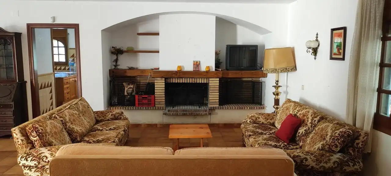 Sala d'estar de Finca rústica en venda en Riudoms amb Calefacció, Jardí privat i Piscina