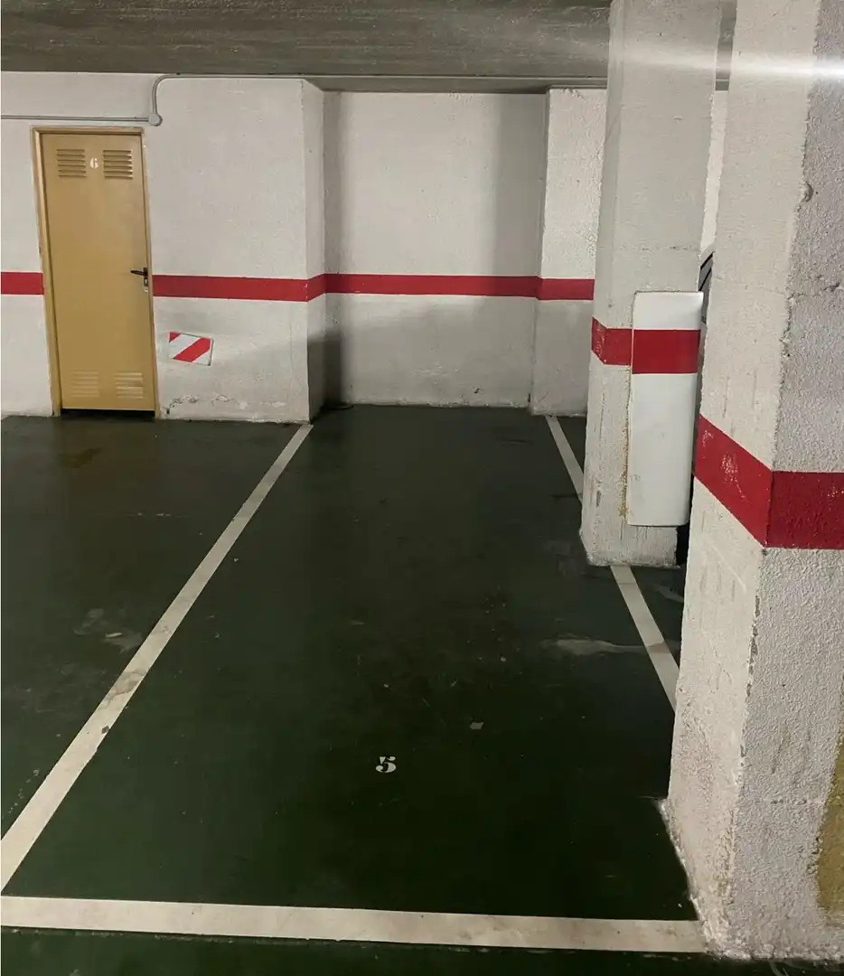 Aparcament de Garatge en venda en Entrena