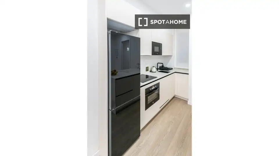 Flat with terrace to rent in L'Eixample, imagen 3