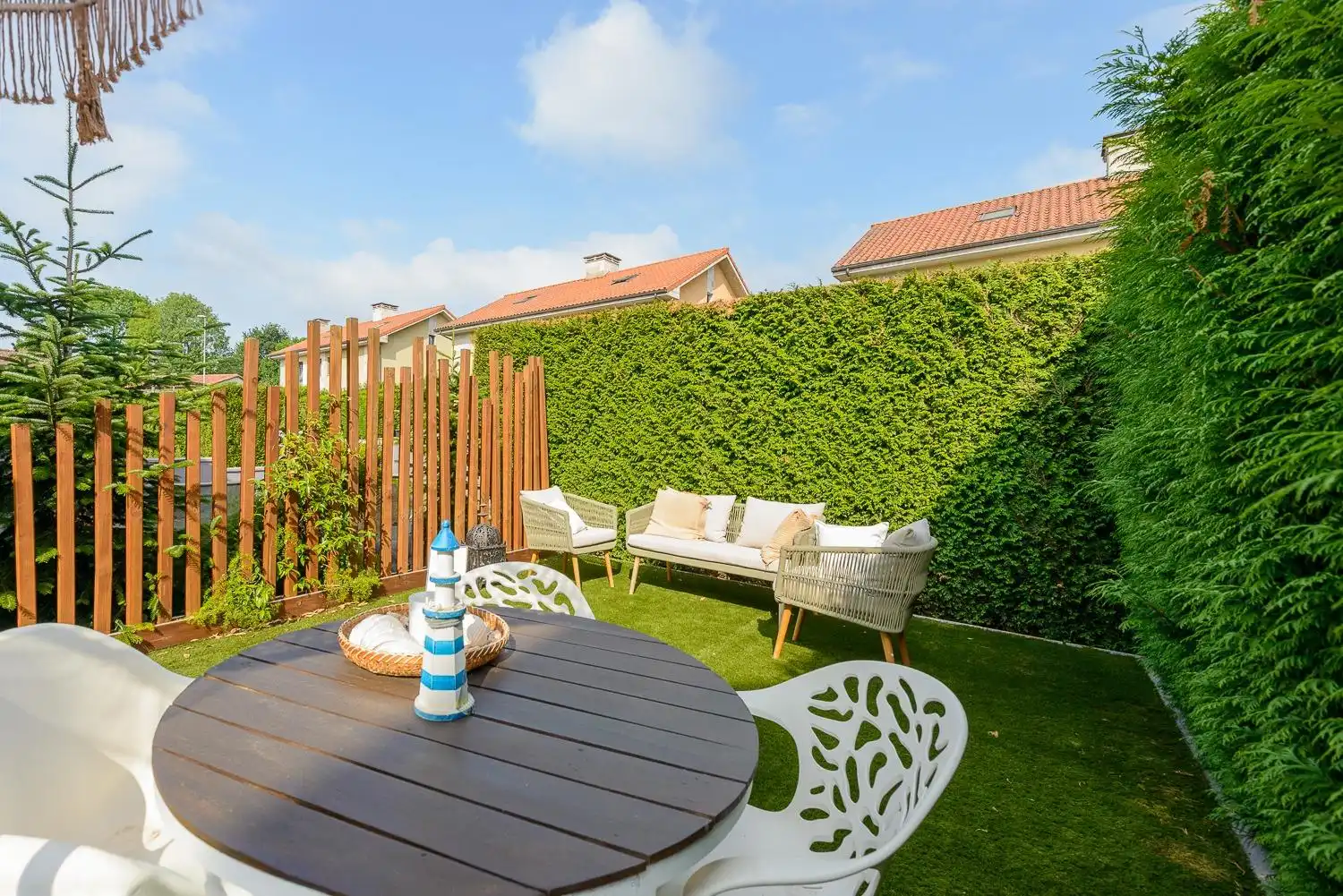 Terrassa de Casa adosada en venda en Siero amb Calefacció, Jardí privat i Traster