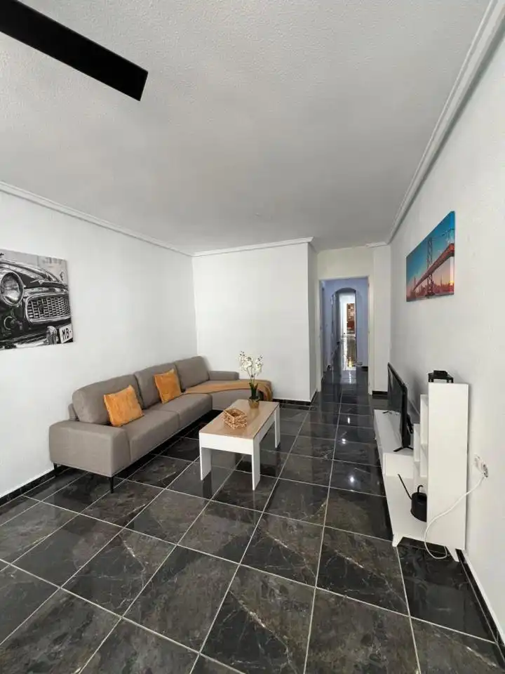 Wohnzimmer von Wohnung zur Miete in Madrid
