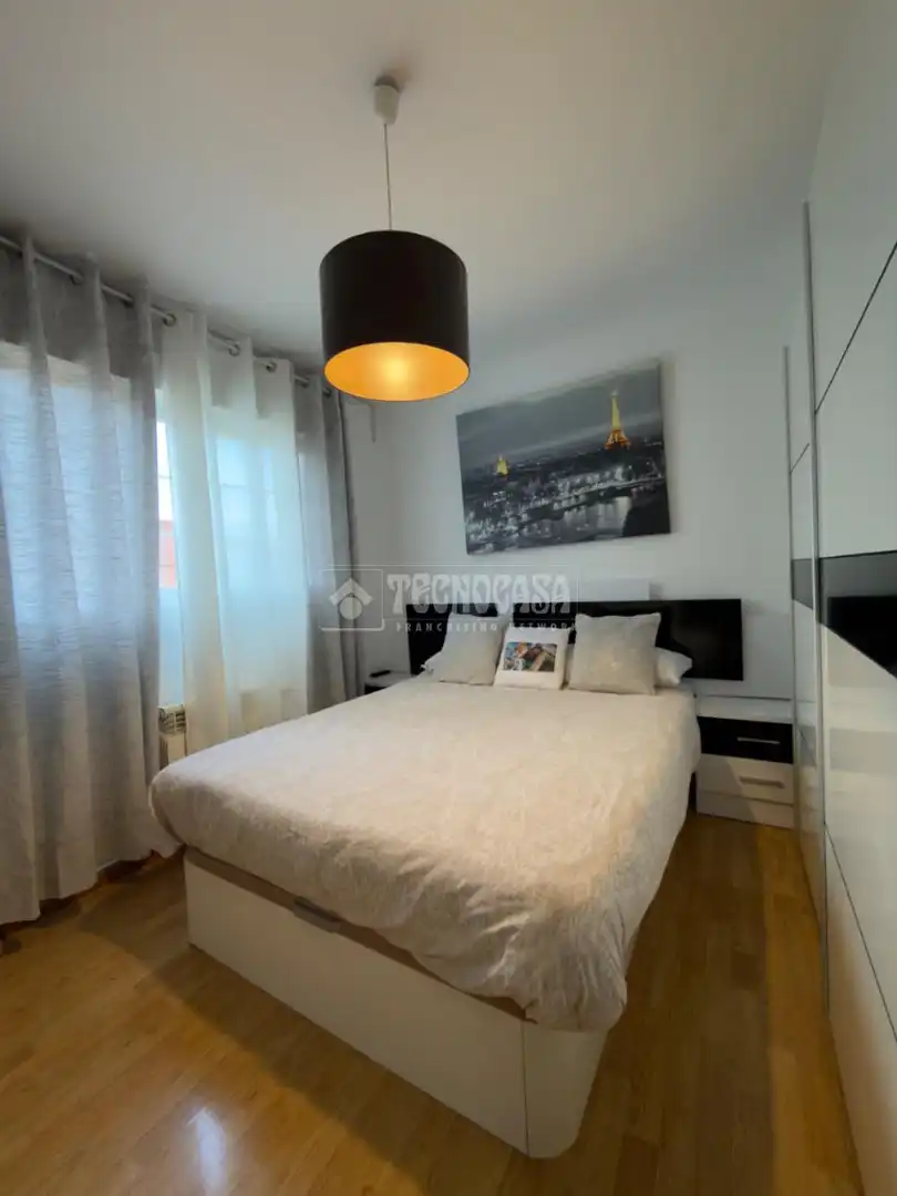 Habitación de Casa adosada en venta en Madrid con Aire acondicionado, Calefacción y Terraza