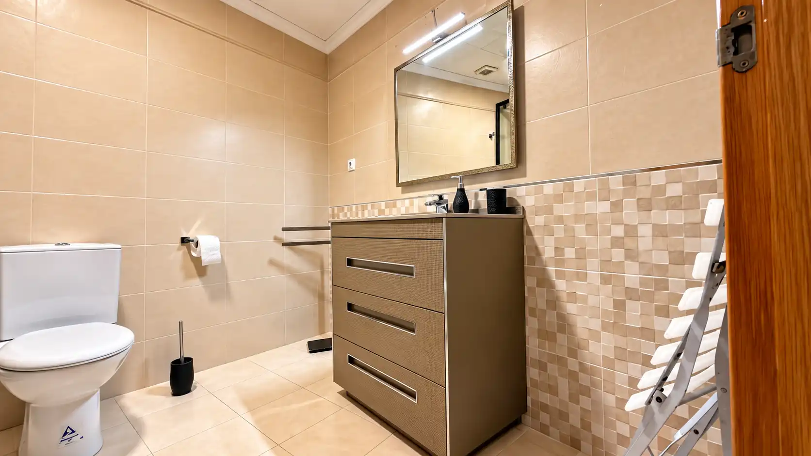 Bathroom of Flat for sale in Calpe / Calp  with Air Conditioner, Terrace and Storage room
