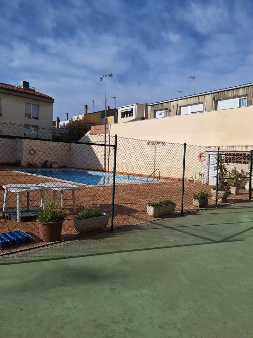 Schwimmbecken von Wohnung zum Verkauf in Sabadell mit Klimaanlage, Heizung und Balkon