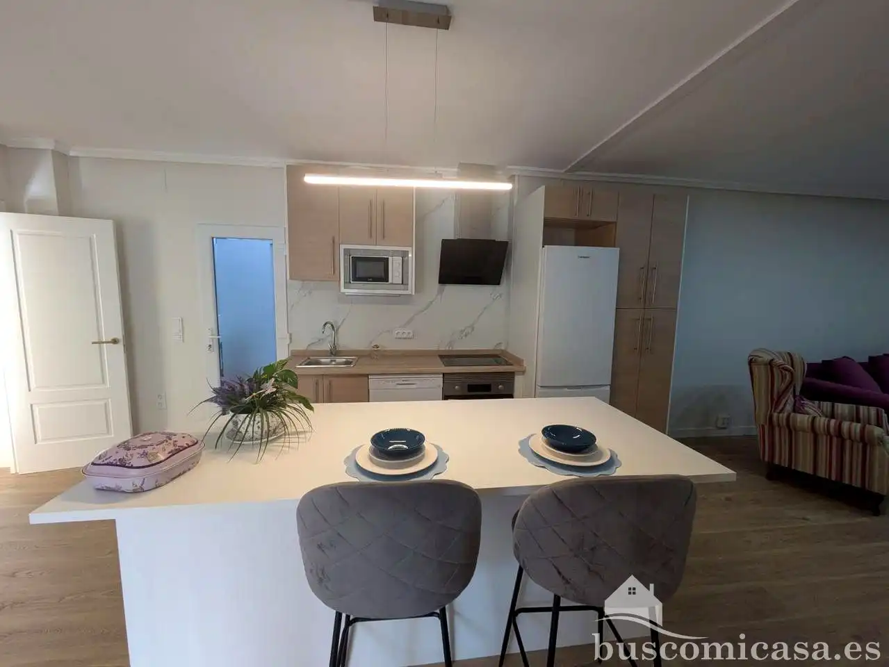 Flat for rent in Calle Canalejas, Centro ciudad