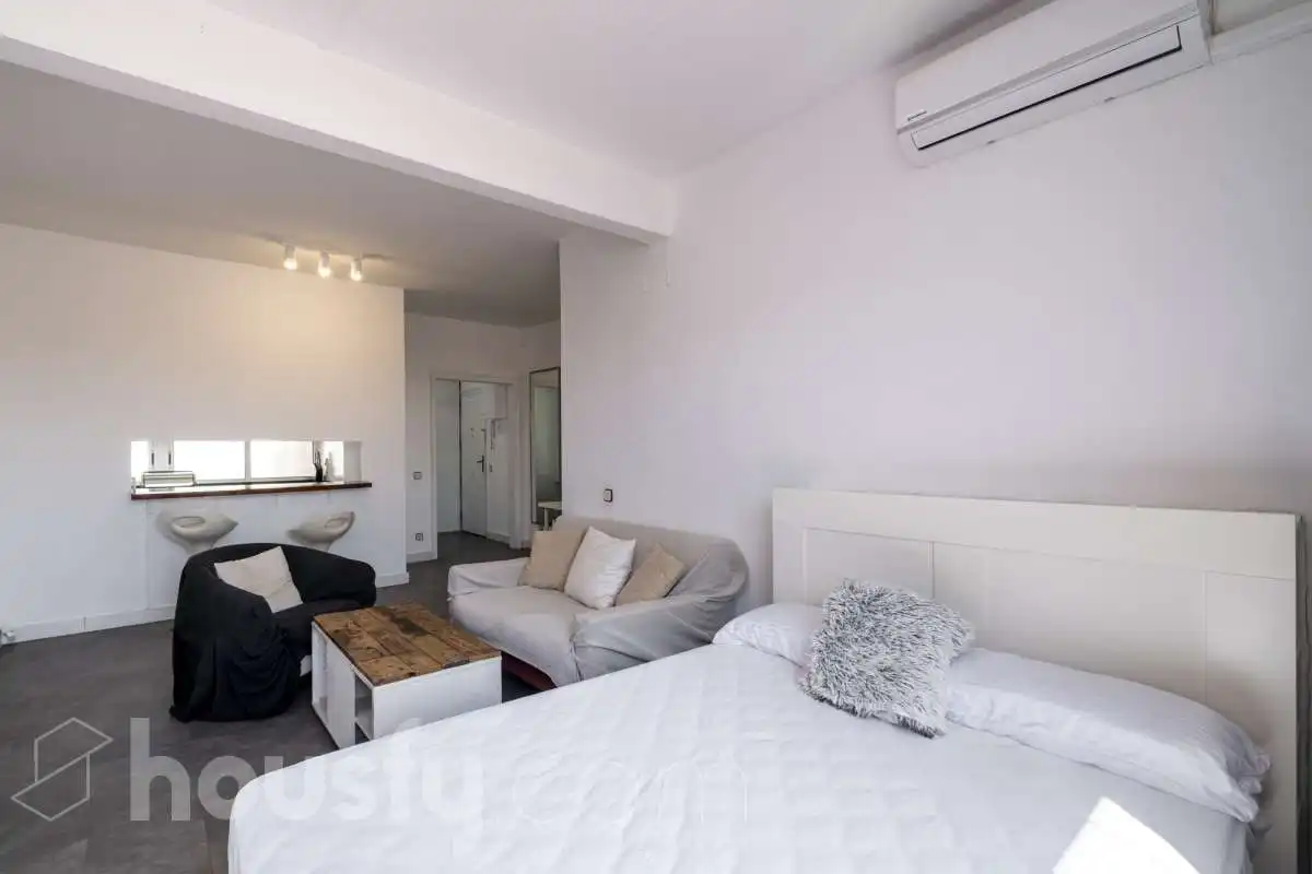 Dormitori de Àtic en venda en Barcelona amb Aire condicionat i Terrassa