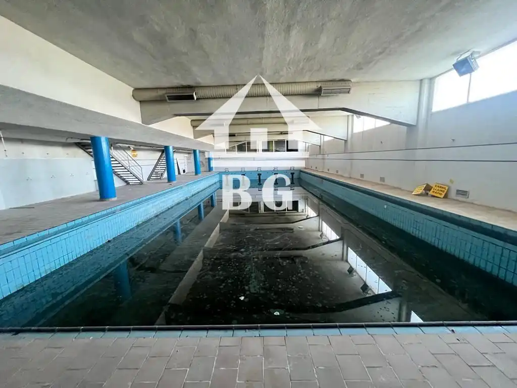 Schwimmbecken von Gebäude zum Verkauf in Blanes