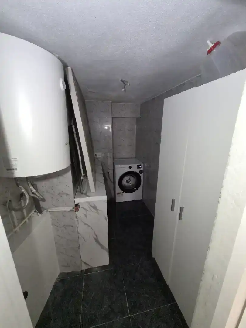 Baño de Piso en venta en Algatocín con Amueblado, Horno y Lavadora