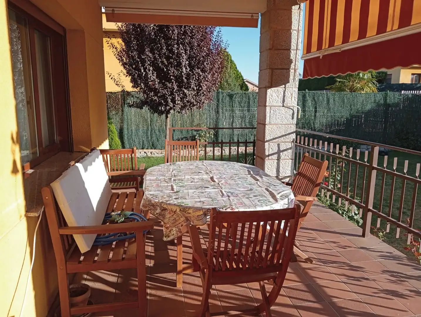 Terrassa de Casa o xalet en venda en Santovenia de la Valdoncina amb Calefacció i Terrassa