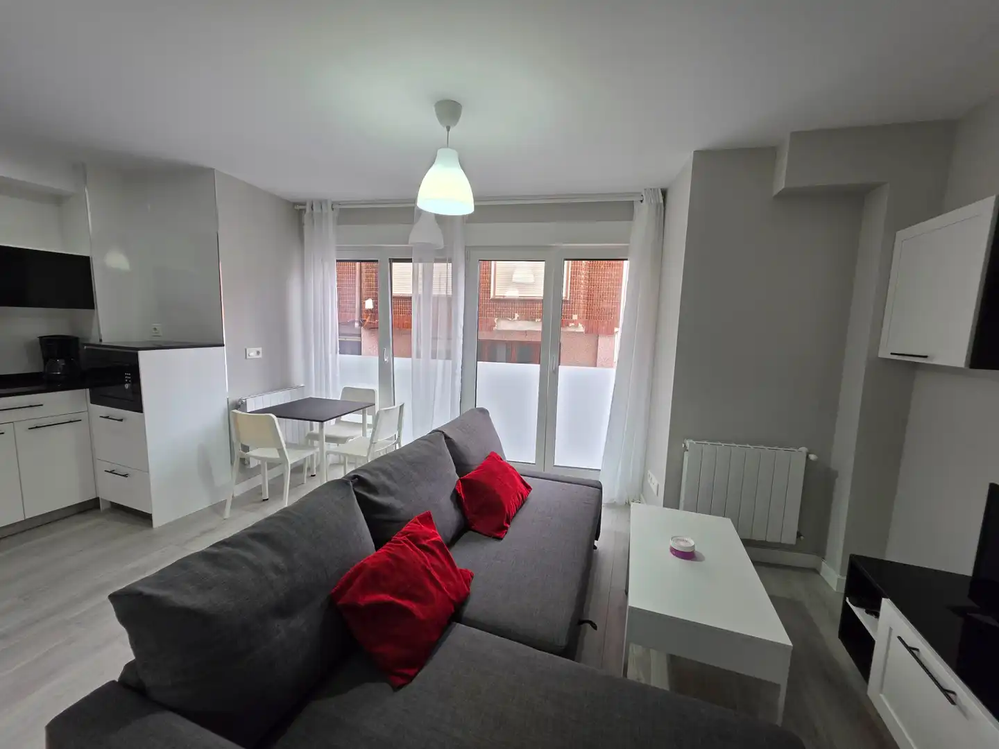 Wohnzimmer von Maisonette zur Miete in Castro-Urdiales mit Möbliert
