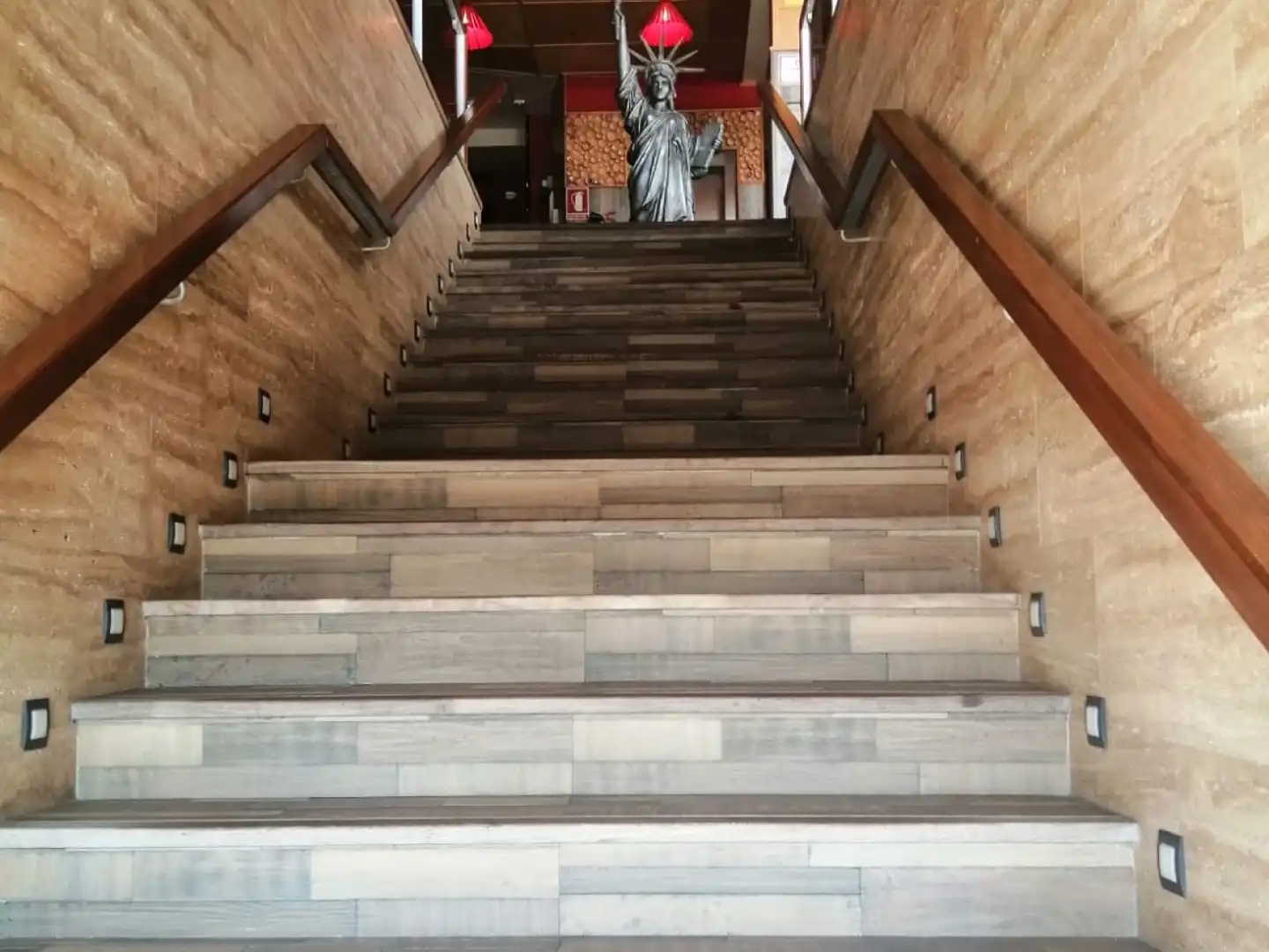 Local comercial en venta en Los Gallos, imagen 3