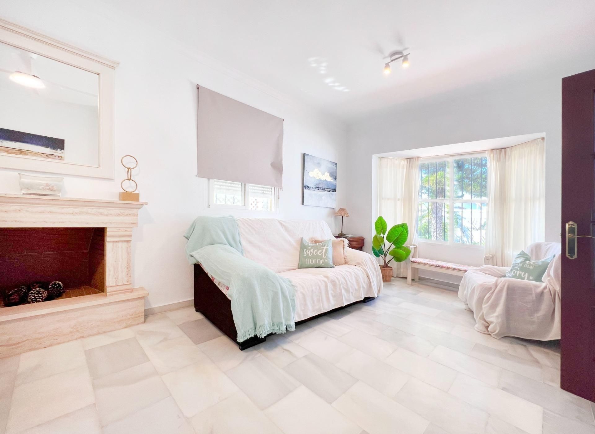 Bedroom of House or chalet for sale in Chiclana de la Frontera  with Air Conditioner, Private garden and Terrace