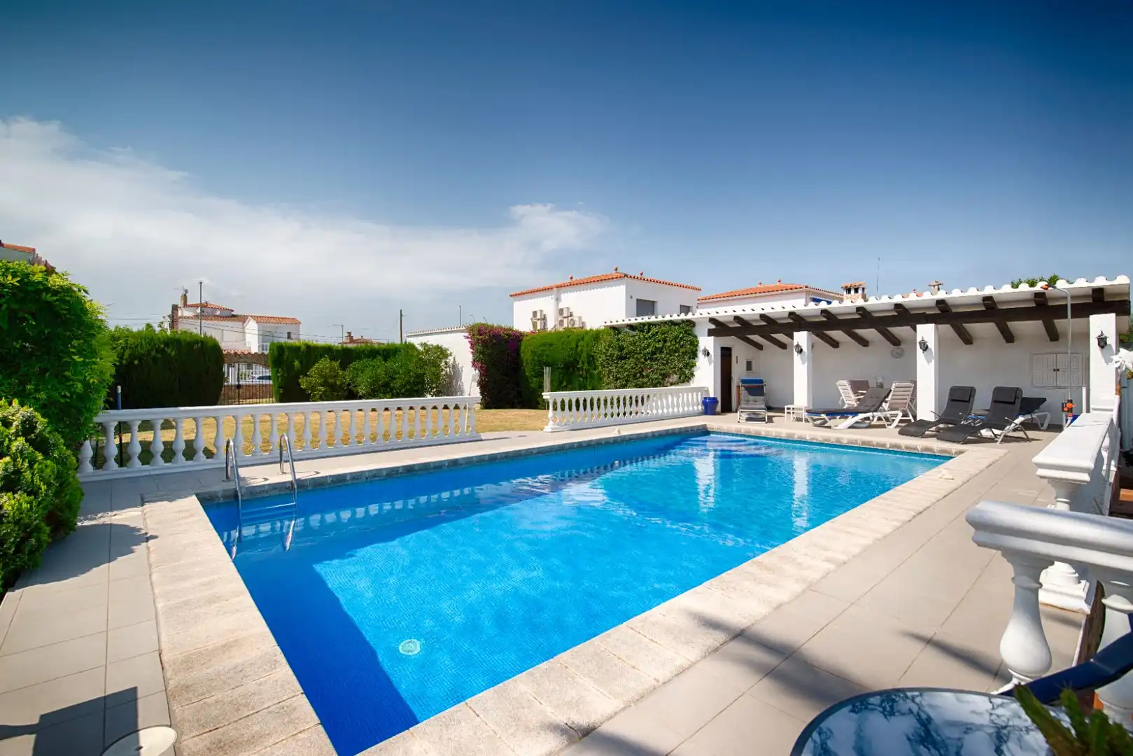 Piscina de Casa o xalet en venda en Empuriabrava
