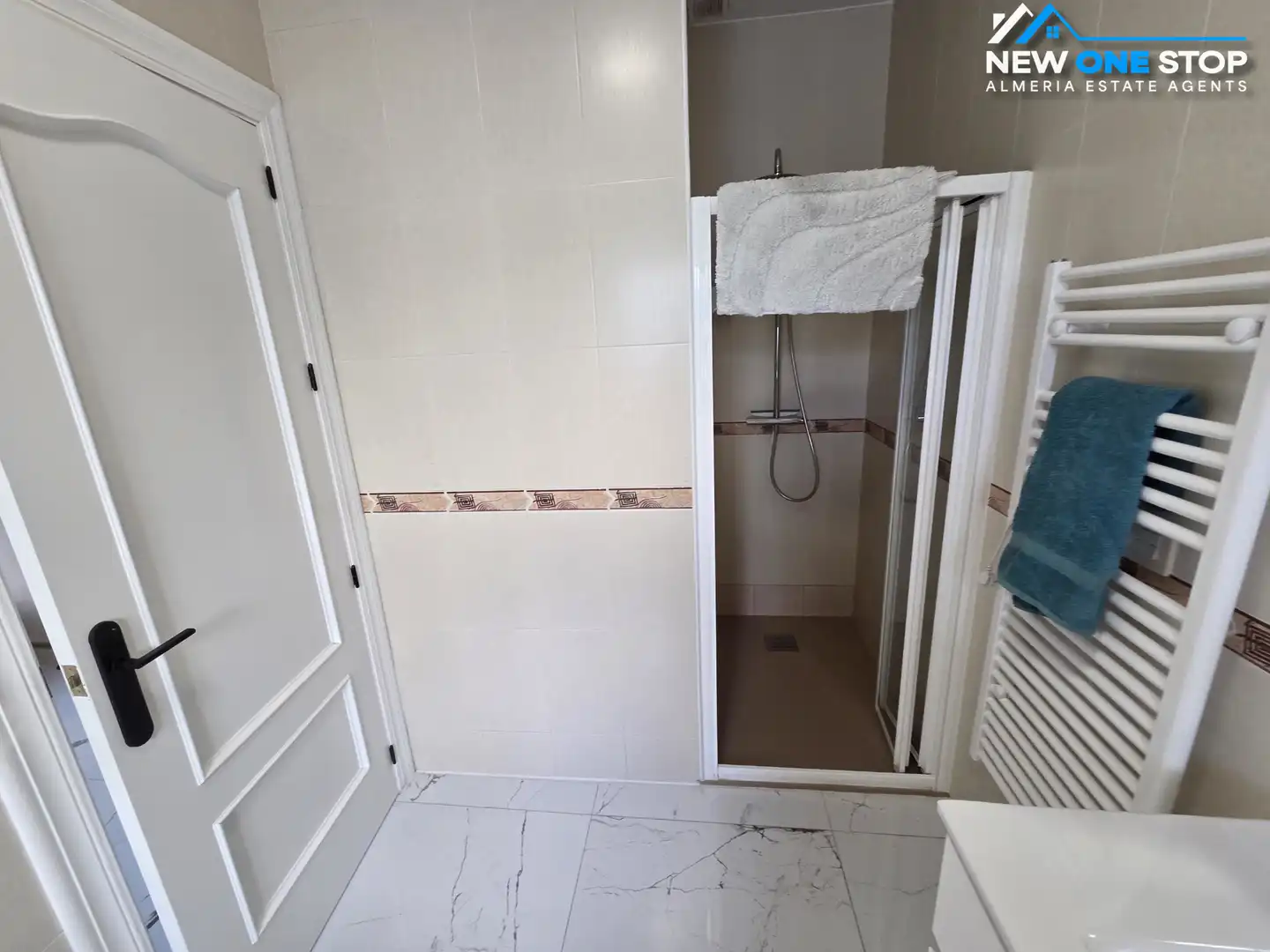 Baño de Casa o chalet en venta en Arboleas con Aire acondicionado, Calefacción y Jardín privado