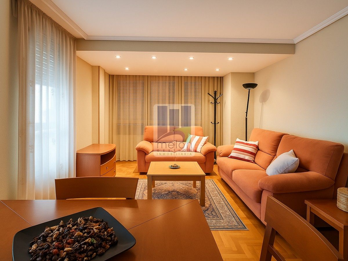 Living room of Flat for sale in Burgos Capital  with Storage room