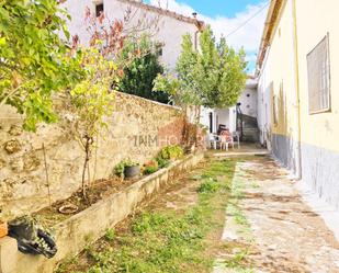 Vista exterior de Planta baixa en venda en Villatoro amb Terrassa