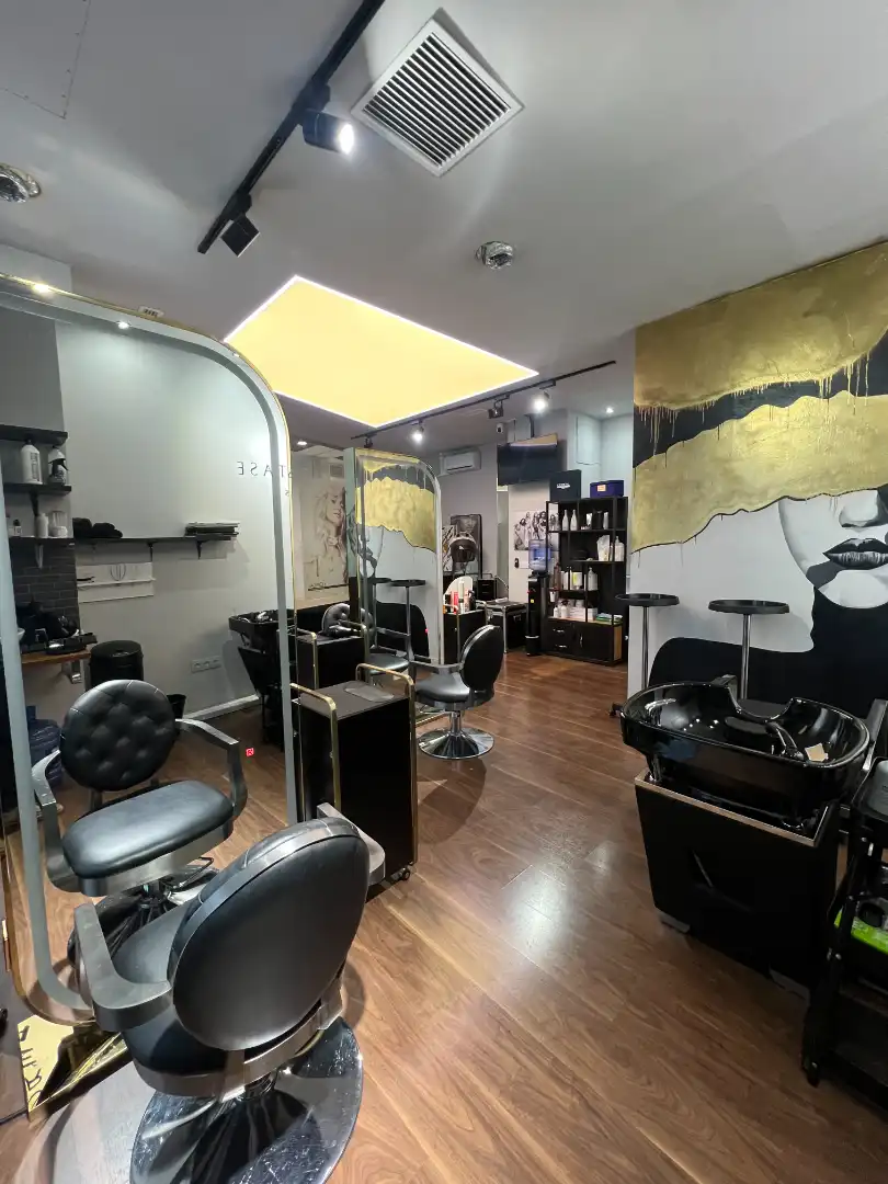 Commercial properties for sale in Valencia  with Air Conditioner