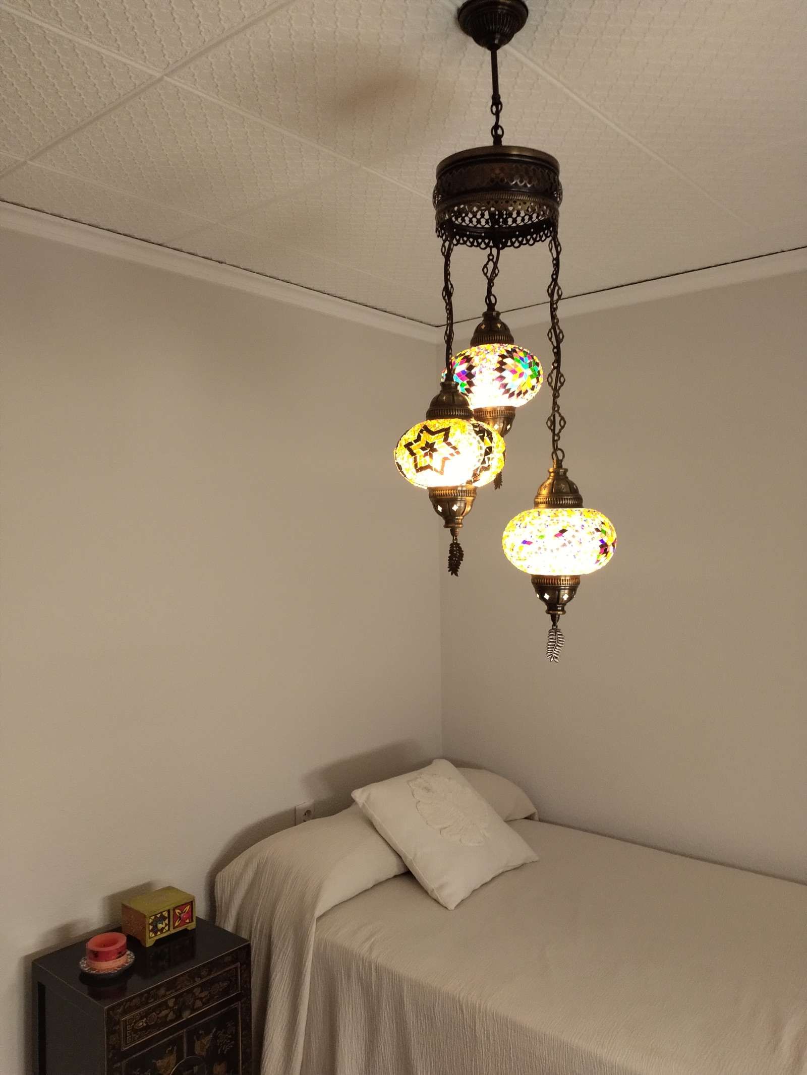 Bedroom of Flat to share in Onil  with Air Conditioner and Terrace