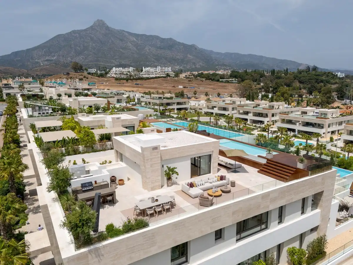 Terraza de Dúplex en venta en Marbella con Aire acondicionado, Terraza y Piscina