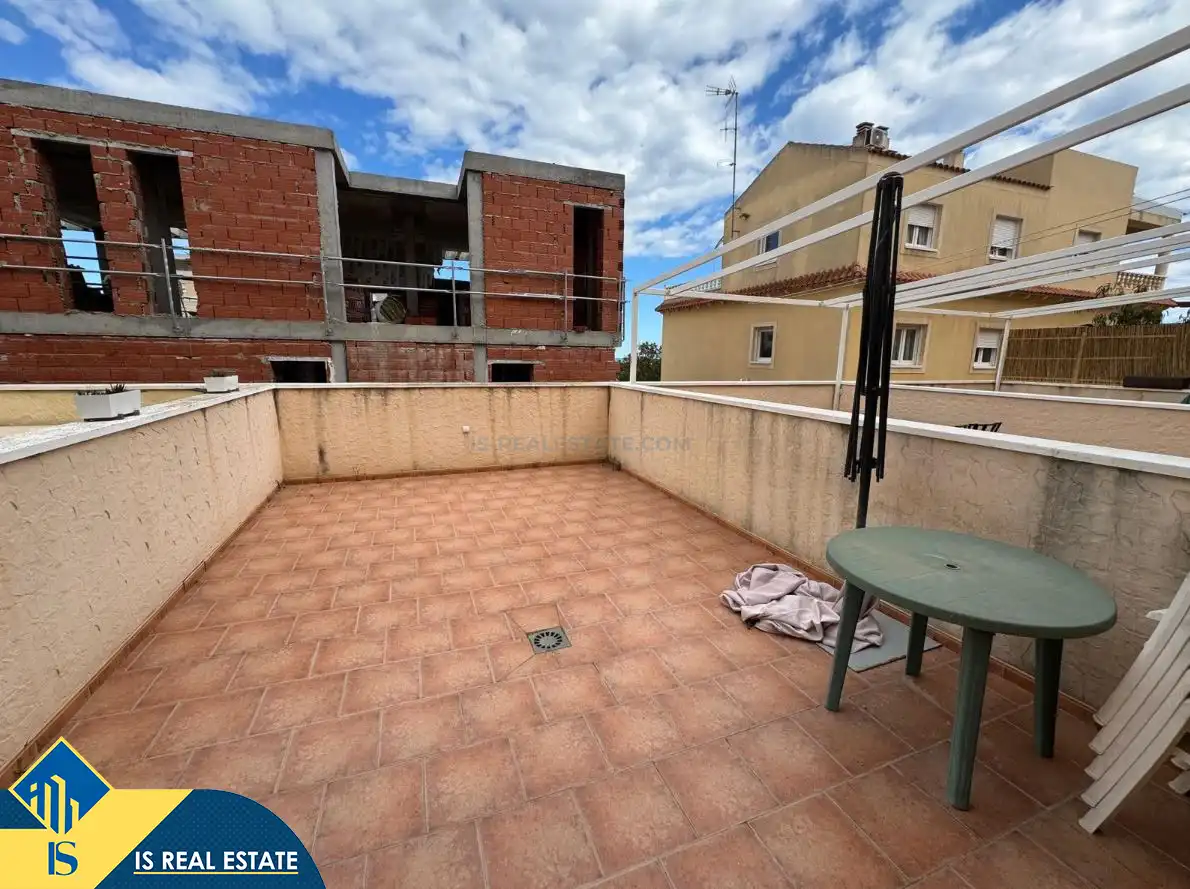 Adossat amb piscina en venda a Las Viñas, imagen 5