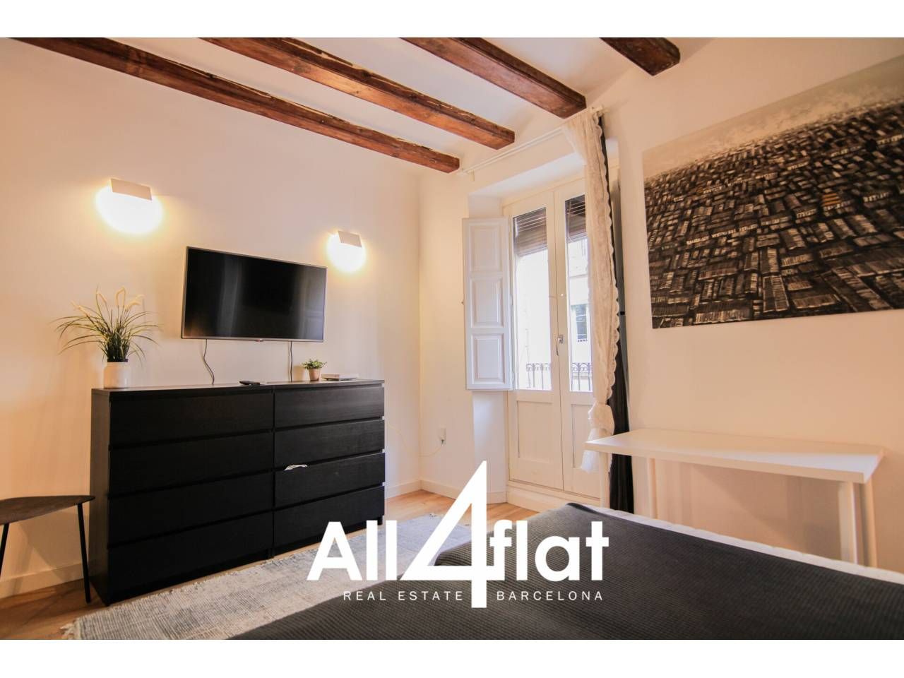 Dormitori de Pis de lloguer en  Barcelona Capital amb Moblat, Balcó i Alarma
