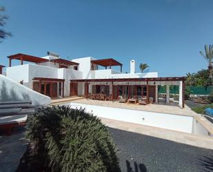 Vista exterior de Casa o xalet en venda en La Oliva amb Terrassa, Piscina i Balcó