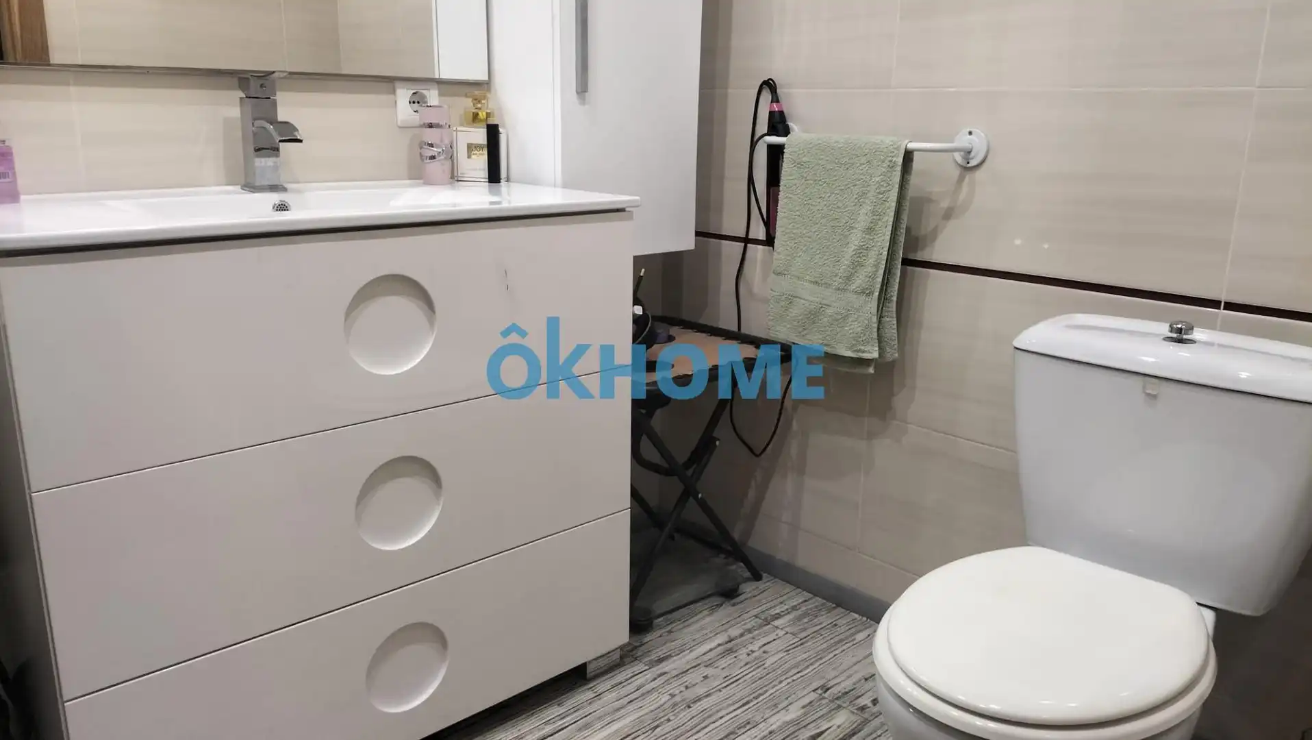 Bathroom of Flat for sale in Aldaia  with Air Conditioner, Heating and Private garden