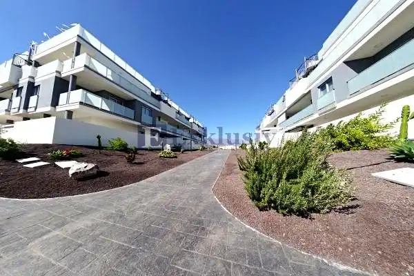 Vista exterior de Planta baixa en venda en Granadilla de Abona amb Aire condicionat, Terrassa i Traster