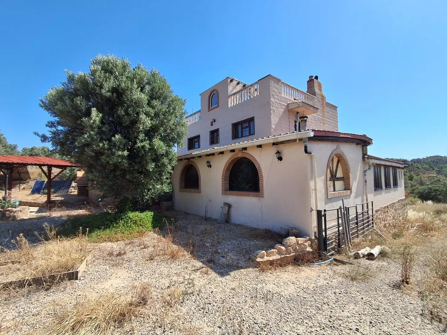 Vista exterior de Finca rústica en venda en Riba-roja d'Ebre