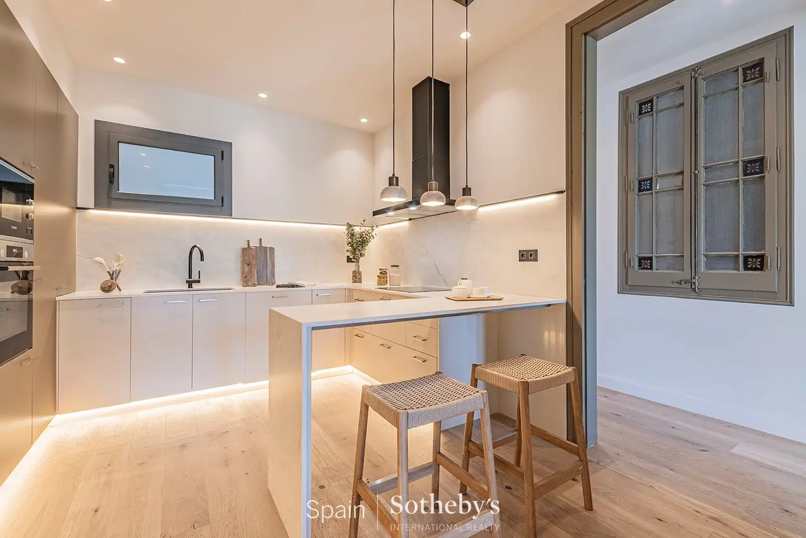 Apartament amb ascensor en venda a Gran Via de les Corts Catalanes, imagen 31