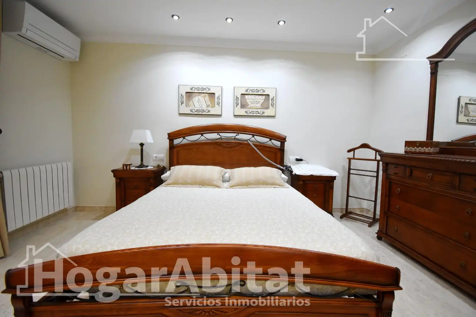 Habitación de Casa adosada en venta en El Real de Gandia con Aire acondicionado, Terraza y Trastero