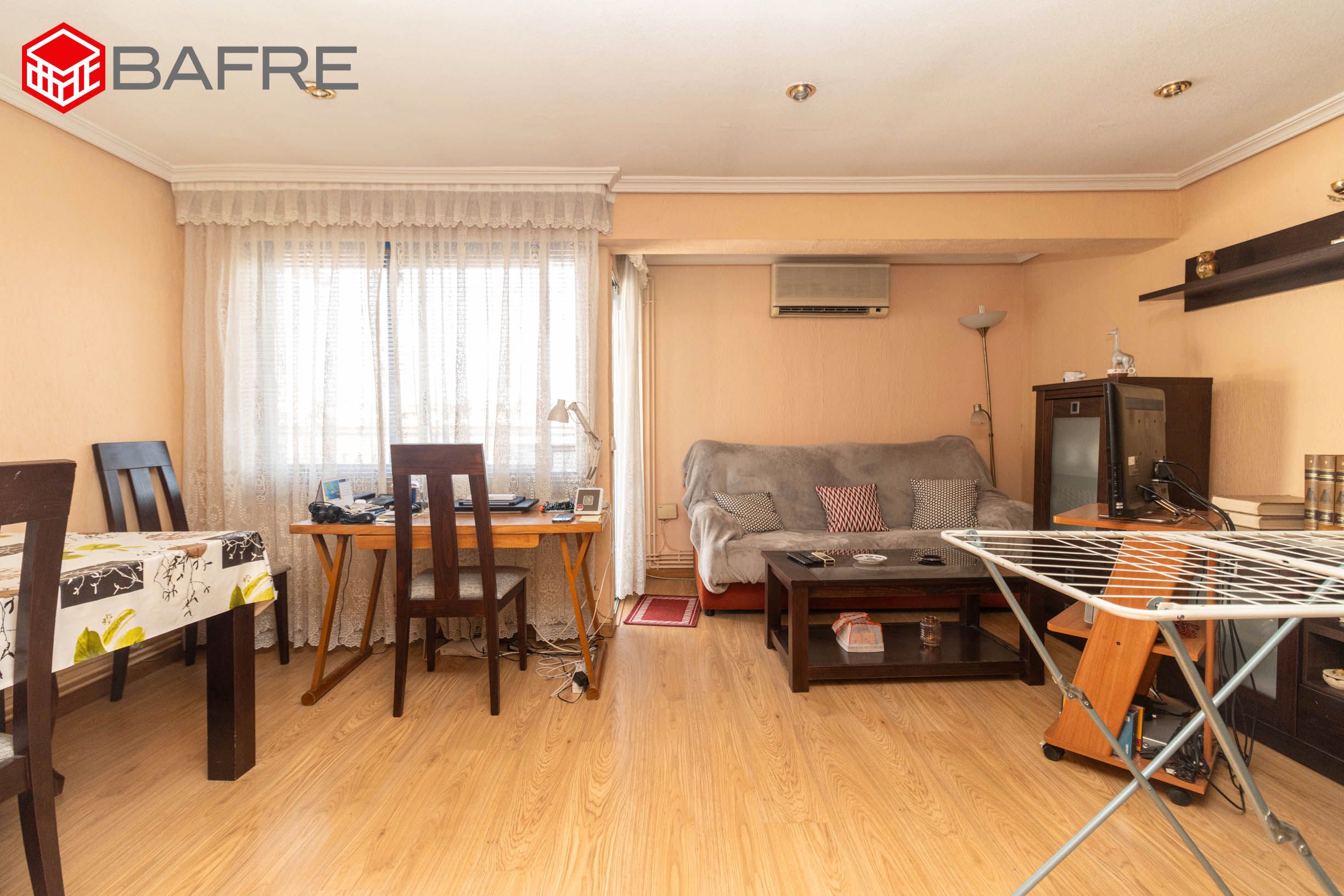Living room of Flat for sale in  Madrid Capital  with Air Conditioner, Heating and Terrace