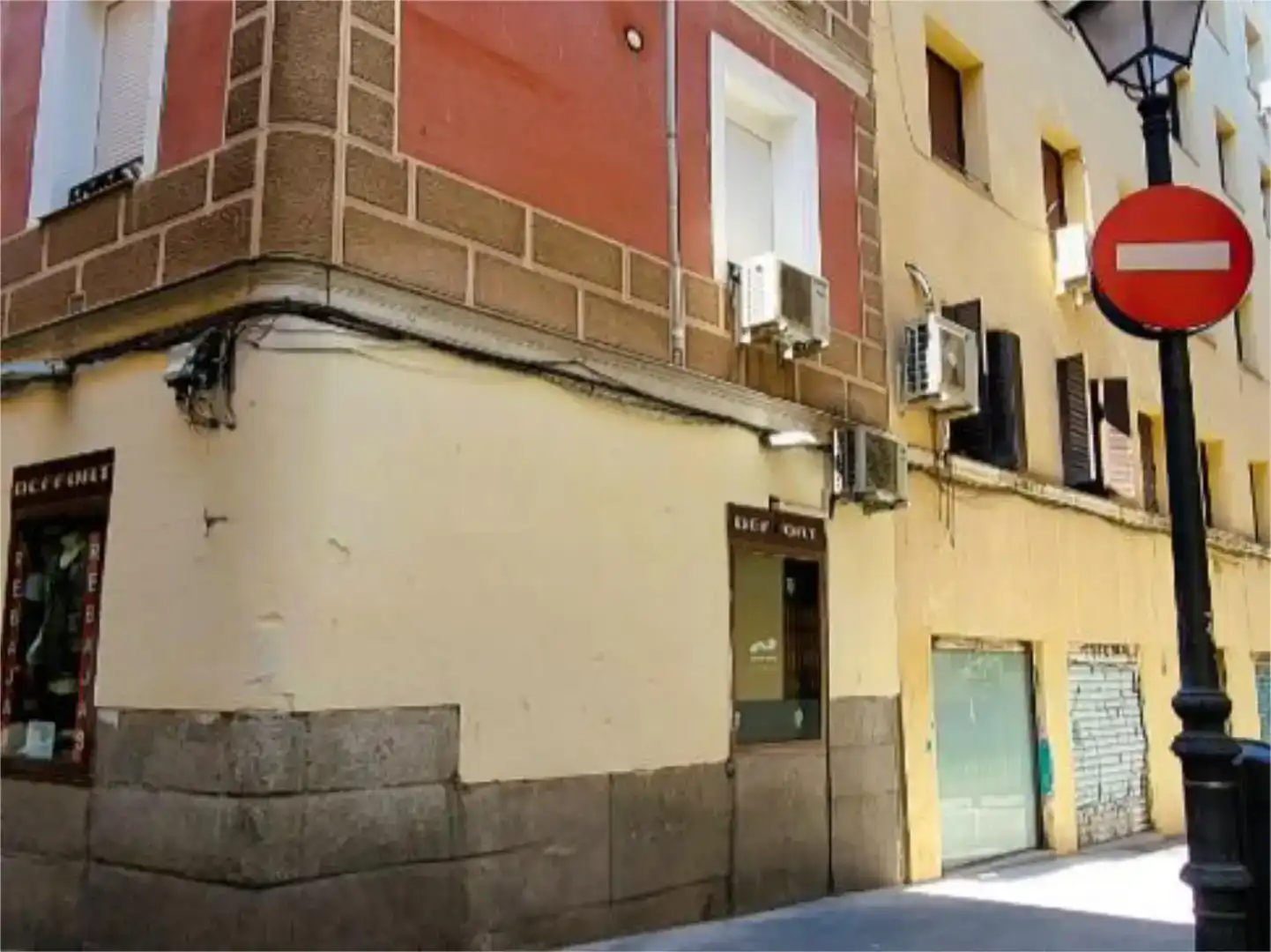 Vista exterior de Casa o xalet en venda en Madrid amb Aire condicionat, Traster i Moblat